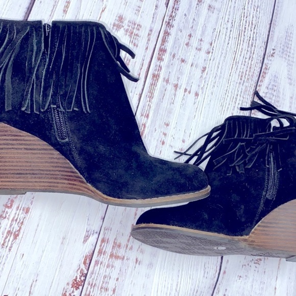 Lucky Brand black fringe boots wedges size 7 1/2 - Picture 2 of 7